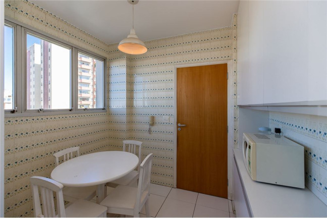Imagem Imóvel com 4 Quartos à Venda, em Paraisópolis - São Paulo Imagem Imóvel com 4 Quartos à Venda, em Paraisópolis - São Paulo
