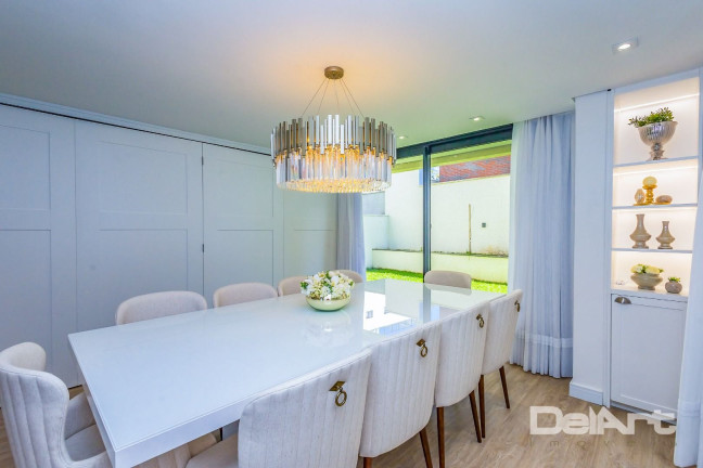 Imagem Casa com 2 Quartos à Venda, 233 m² em Santa Cândida - Curitiba