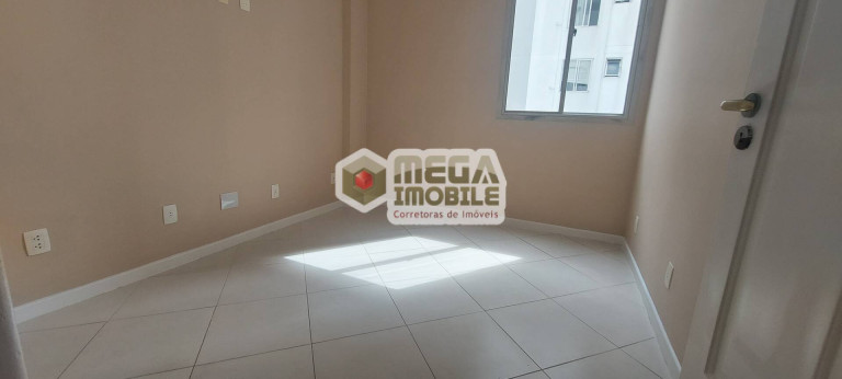 Imagem Apartamento com 3 Quartos à Venda, 80 m² em Centro - Florianópolis Imagem Apartamento com 3 Quartos à Venda, 80 m² em Centro - Florianópolis