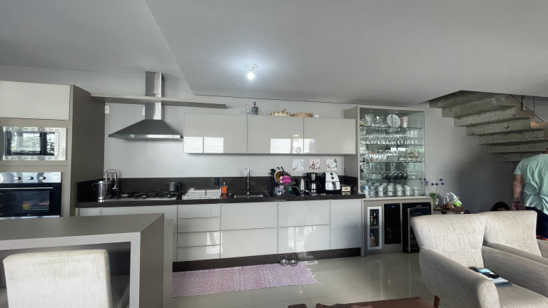 Imagem Casa com 3 Quartos à Venda, 215 m² em Cachoeira Do Bom Jesus - Florianópolis