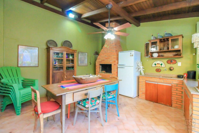 Imagem Casa com 4 Quartos à Venda, 321 m² em Vila Assunção - Porto Alegre Imagem Casa com 4 Quartos à Venda, 321 m² em Vila Assunção - Porto Alegre