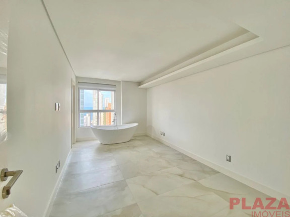 Imagem Apartamento com 3 Quartos à Venda, 167 m² em Centro - Balneário Camboriú