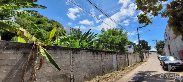 Terreno à Venda, 360 m² em Praia Da Baleia - Serra
