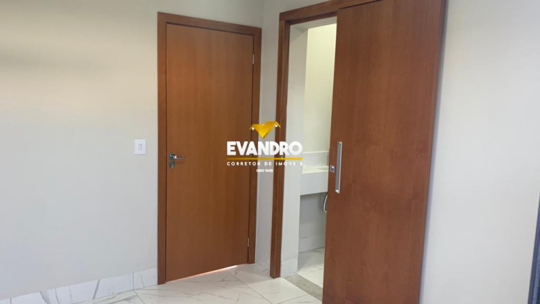 Imagem Casa com 3 Quartos à Venda, 250 m² em Condomínio Primor Das Torres - Cuiabá