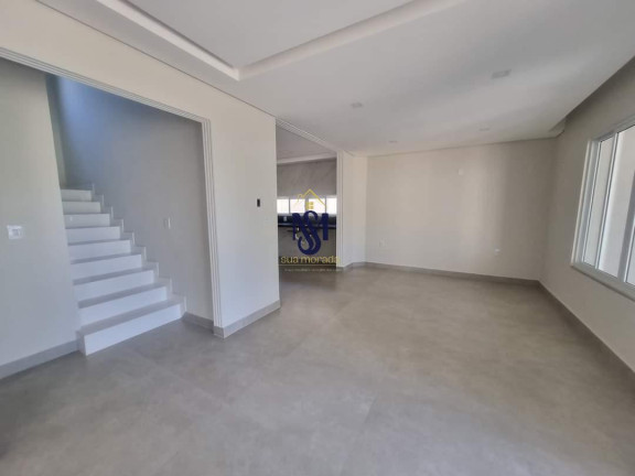 Imagem Casa com 5 Quartos à Venda, em Costa Azul - Rio Das Ostras Imagem Casa com 5 Quartos à Venda, em Costa Azul - Rio Das Ostras