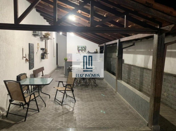 Imagem Casa com 4 Quartos à Venda, 244 m² em Centro - Paraíba Do Sul Imagem Casa com 4 Quartos à Venda, 244 m² em Centro - Paraíba Do Sul