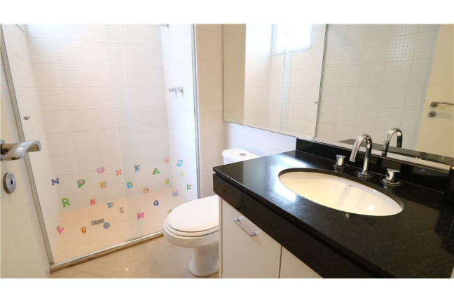 Imagem Imóvel com 4 Quartos à Venda, em Panamby - São Paulo Imagem Imóvel com 4 Quartos à Venda, em Panamby - São Paulo