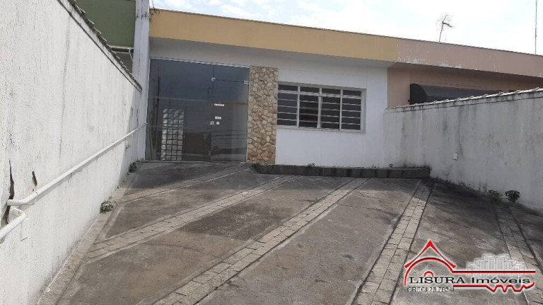 Casa com 2 Quartos para Alugar,  em Centro - Jacareí