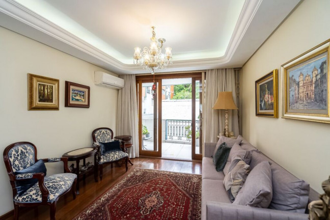 Imagem Imóvel com 3 Quartos à Venda, 131 m² em Higienópolis - Porto Alegre Imagem Imóvel com 3 Quartos à Venda, 131 m² em Higienópolis - Porto Alegre