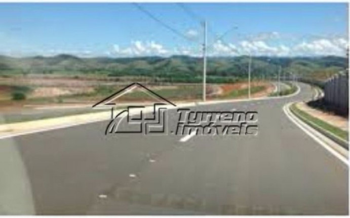 Imóvel à Venda, 600 m² em Urbanova - São José Dos Campos