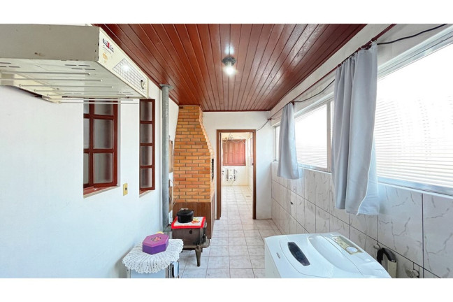 Imagem Casa com 3 Quartos à Venda, 368 m² em Ponta Grossa - Porto Alegre
