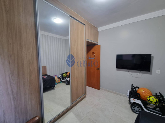 Imagem Casa com 3 Quartos à Venda, 200 m² em Jardim Itália - Anápolis