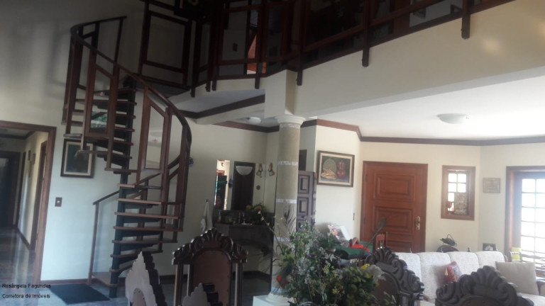 Imagem Sobrado com 4 Quartos à Venda, 672 m² em Chácara São Francisco - Poços De Caldas