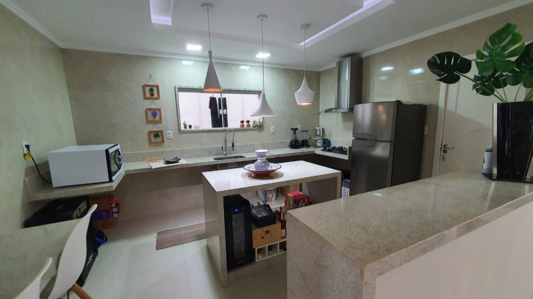 Imagem Casa com 5 Quartos à Venda, 225 m² em Atalaia - Aracaju Imagem Casa com 5 Quartos à Venda, 225 m² em Atalaia - Aracaju