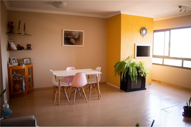 Imagem Imóvel com 3 Quartos à Venda,  em Jardim Itu - Porto Alegre