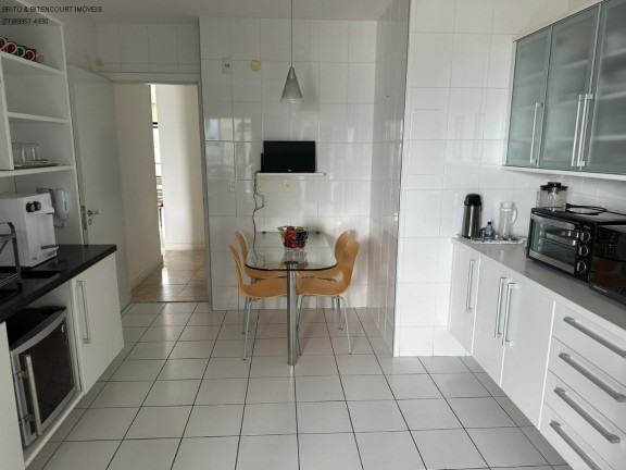 Imagem Imóvel com 4 Quartos à Venda, 243 m² em Horto Florestal - Salvador Imagem Imóvel com 4 Quartos à Venda, 243 m² em Horto Florestal - Salvador