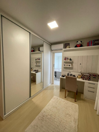 Imagem Apartamento com 3 Quartos à Venda, 137 m² em Centro - Balneário Camboriú Imagem Apartamento com 3 Quartos à Venda, 137 m² em Centro - Balneário Camboriú