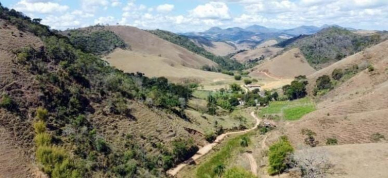 Imagem Imóvel com 3 Quartos à Venda, 580.800 m² em Centro - São José Do Vale Do Rio Preto