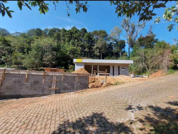 Imagem Casa com 3 Quartos à Venda, 230 m² em Quebra Frascos - Teresópolis Imagem Casa com 3 Quartos à Venda, 230 m² em Quebra Frascos - Teresópolis