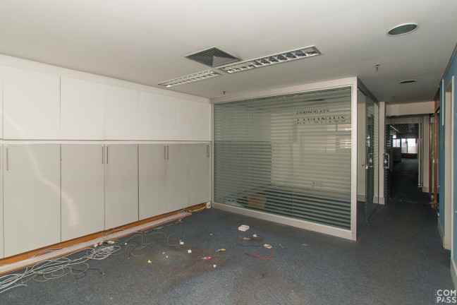 Imagem Sala Comercial à Venda, 134 m² em Centro Histórico - Porto Alegre