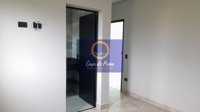 Imagem Sobrado com 4 Quartos à Venda, 210 m² em Estância São José - Peruíbe