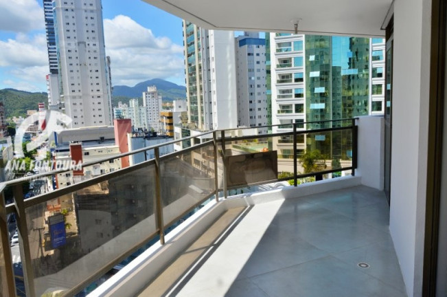 Imagem Apartamento com 3 Quartos à Venda, 189 m² em Centro - Balneário Camboriú Imagem Apartamento com 3 Quartos à Venda, 189 m² em Centro - Balneário Camboriú