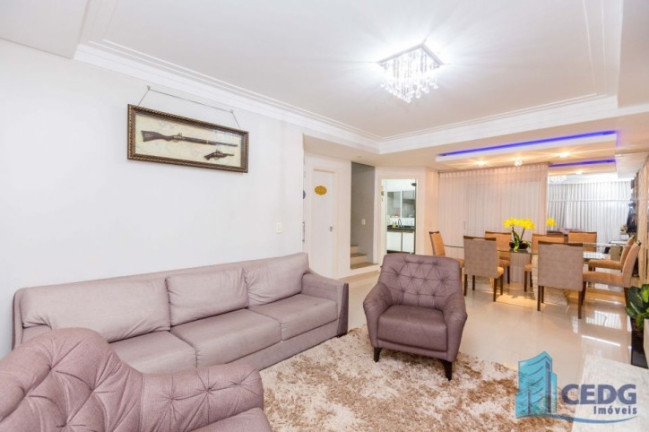 Imagem Sobrado com 3 Quartos à Venda, 180 m² em Boqueirão - Curitiba