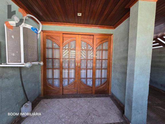 Imagem Casa com 4 Quartos à Venda, 243 m² em Caonze - Nova Iguaçu