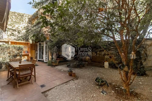 Casa com 3 Quartos à Venda, 308 m² em Alto De Pinheiros - São Paulo