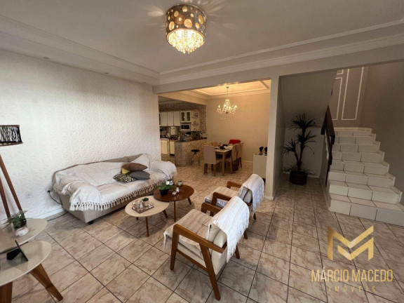 Imagem Casa com 5 Quartos à Venda, 285 m² em São Gerardo - Fortaleza
