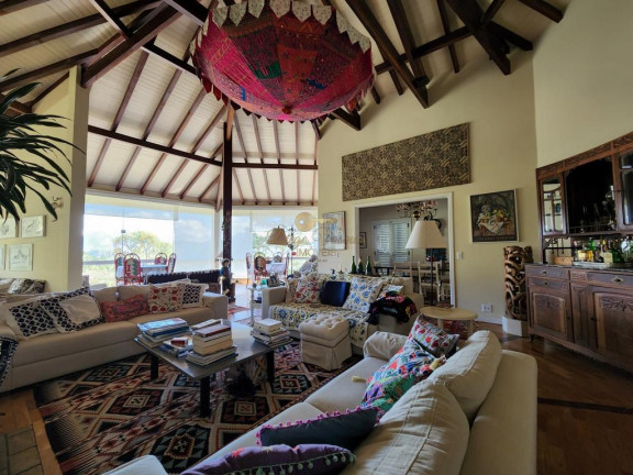 Imagem Casa com 5 Quartos à Venda, 376 m² em Albuquerque - Teresópolis