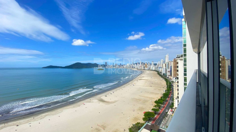 Imagem Apartamento com 4 Quartos à Venda, 243 m² em Centro - Balneário Camboriú Imagem Apartamento com 4 Quartos à Venda, 243 m² em Centro - Balneário Camboriú