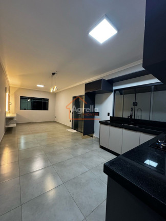Imagem Casa com 2 Quartos à Venda, 125 m² em Jardim Itamaraty - Mogi Guaçu Imagem Casa com 2 Quartos à Venda, 125 m² em Jardim Itamaraty - Mogi Guaçu