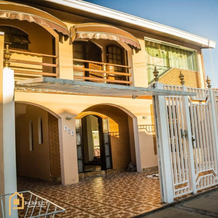 Casa com 2 Quartos à Venda, 250 m² em Estiva - Taubaté