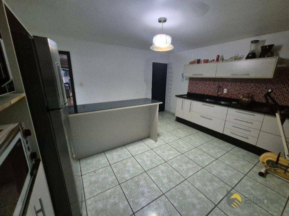 Imagem Casa com 3 Quartos à Venda, 300 m² em Fortaleza - Blumenau Imagem Casa com 3 Quartos à Venda, 300 m² em Fortaleza - Blumenau