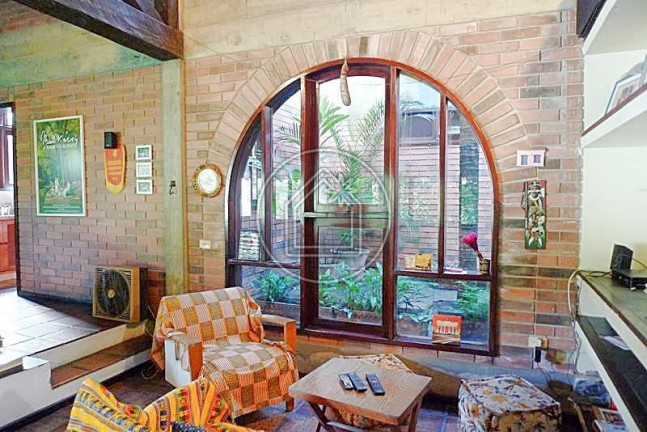 Imagem Casa com 4 Quartos à Venda, 289 m² em Santa Teresa - Rio De Janeiro