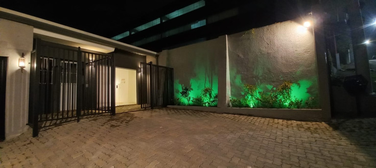 Sala Comercial para Alugar, 25 m² em Vila Santo Antônio - Cotia
