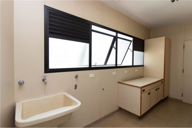 Imagem Apartamento com 4 Quartos à Venda, 220 m² em Moema - São Paulo