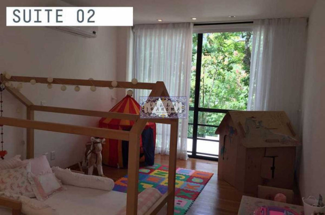 Imagem Imóvel com 4 Quartos à Venda, 400 m² em Barra Da Tijuca - Rio De Janeiro Imagem Imóvel com 4 Quartos à Venda, 400 m² em Barra Da Tijuca - Rio De Janeiro
