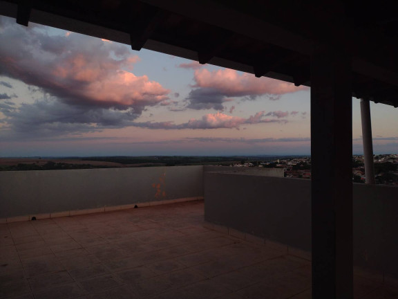 Imagem Casa com 3 Quartos à Venda, em Jardim Santo Antônio - Arapongas Imagem Casa com 3 Quartos à Venda, em Jardim Santo Antônio - Arapongas