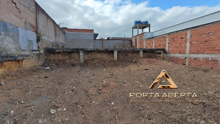 Terreno à Venda, 360 m² em Iguaçu - Ipatinga