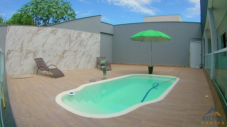 Imagem Casa com 4 Quartos à Venda, 190 m² em Santa Mônica - Guarapari Imagem Casa com 4 Quartos à Venda, 190 m² em Santa Mônica - Guarapari