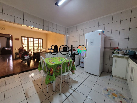 Imagem Casa com 2 Quartos à Venda, 202 m² em Jardim Das Estações - Araraquara Imagem Casa com 2 Quartos à Venda, 202 m² em Jardim Das Estações - Araraquara