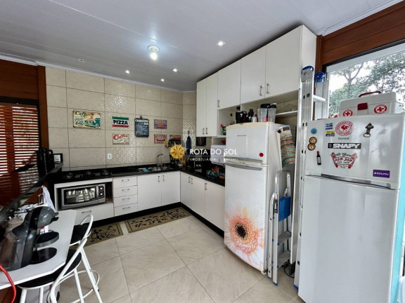 Imagem Casa com 4 Quartos à Venda, 350 m² em Mariscal - Bombinhas