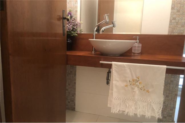 Imagem Casa com 3 Quartos à Venda,  em Vila Canero - São Paulo