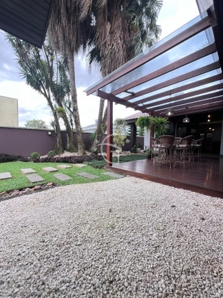 Casa com 4 Quartos à Venda,  em Glória - Joinville
