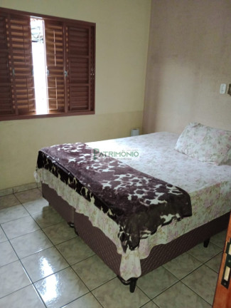 Imagem Casa com 2 Quartos à Venda, 260 m² em Jardim Sylvio Rinaldi I - Jaguariúna Imagem Casa com 2 Quartos à Venda, 260 m² em Jardim Sylvio Rinaldi I - Jaguariúna