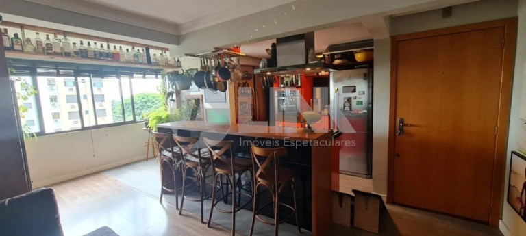 Imagem Apartamento com 2 Quartos à Venda, 73 m² em Cristo Redentor - Porto Alegre Imagem Apartamento com 2 Quartos à Venda, 73 m² em Cristo Redentor - Porto Alegre