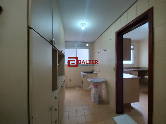 Imagem Apartamento com 4 Quartos à Venda, 257 m² em Centro - Florianópolis Imagem Apartamento com 4 Quartos à Venda, 257 m² em Centro - Florianópolis