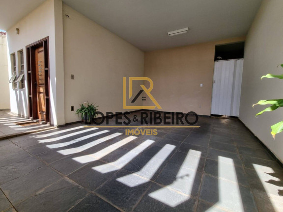 Imagem Sobrado com 3 Quartos à Venda, 176 m² em Centro - Botucatu